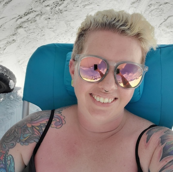 Meet your Posher, Emily - Picture 1 of 1